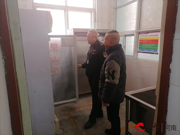 ​西平县市场监督管理局谭店市场监管所开展节后校园食品安全监督检查工作
