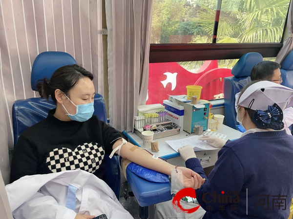 学雷锋见行动 无偿献血我先行——驻马店市第二人民医院组织开展无偿献血活动